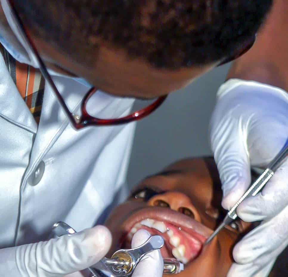 Fast and effective 1-hour teeth whitening service for instant results Basildon